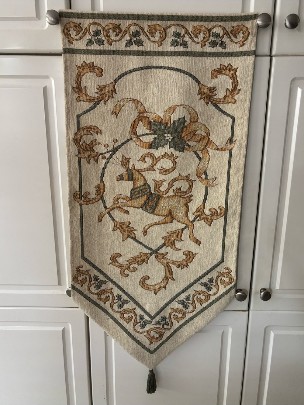 Christmas Prancing Deer Wall Hanging.